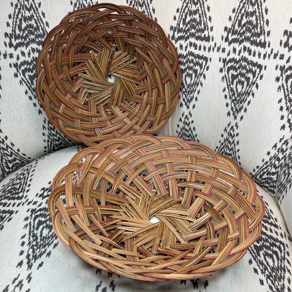 Pair of Vintage Wicker Baskets - Picture 2 of 16